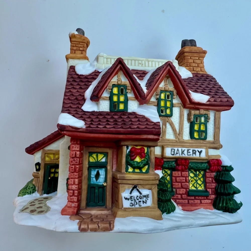 MERVYN’S Village square Mini House Set Porcelain Vintage Christmas Decor, Lights